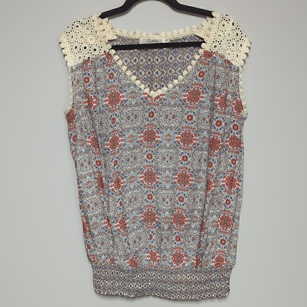 Solitaire Sleeveless Blouse 